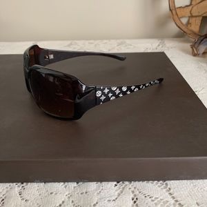 Tortoise Shell Sunglasses with silver detail